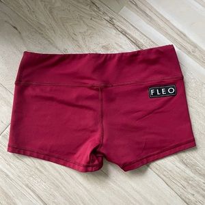 Fleo Shorts Size M